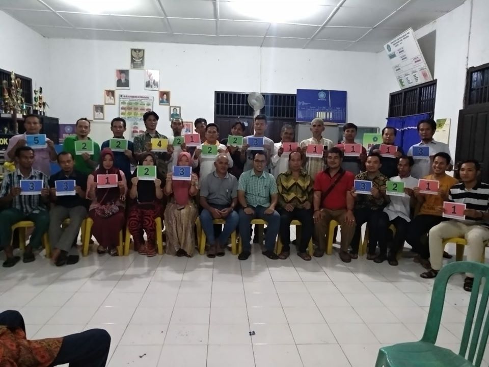 Foto bersama Bakal Calon Badan Permusyawaratan Desa Babat Periode 2019-2025 dengan Pemerintahan Desa