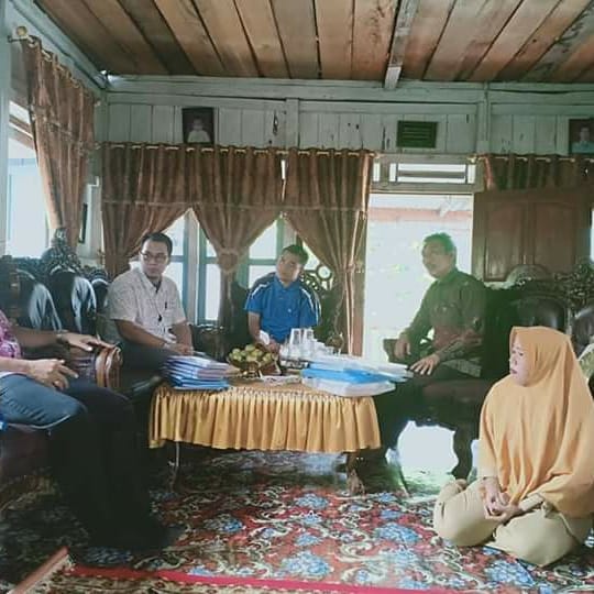 Mendampingi Tim KB Propinsi Sumsel melakukan Pemeriksaan di Kampung KB Desa Babat Kecamatan Penukal