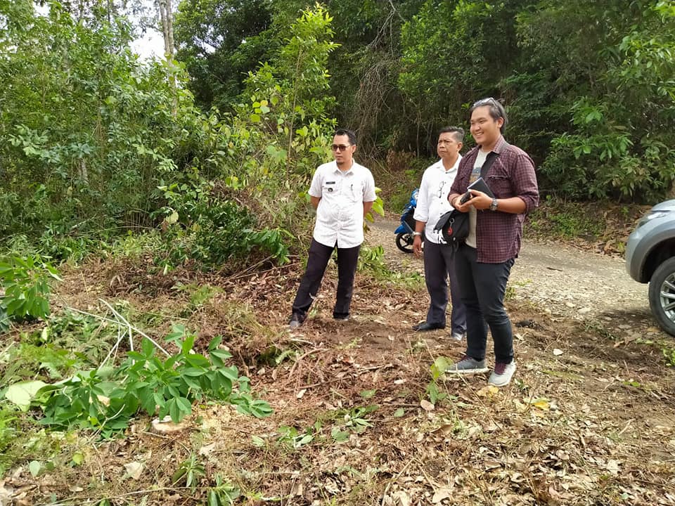 Survei Lokasi Lahan Hibah Untuk Pembangunan Sarana Gedung Olahraga 